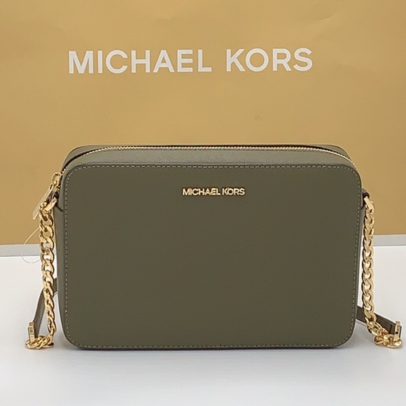 Michael Kors Jet Set Item Large East West Zip Crossbody Leather Olive
NWT - Picture 5 of 16